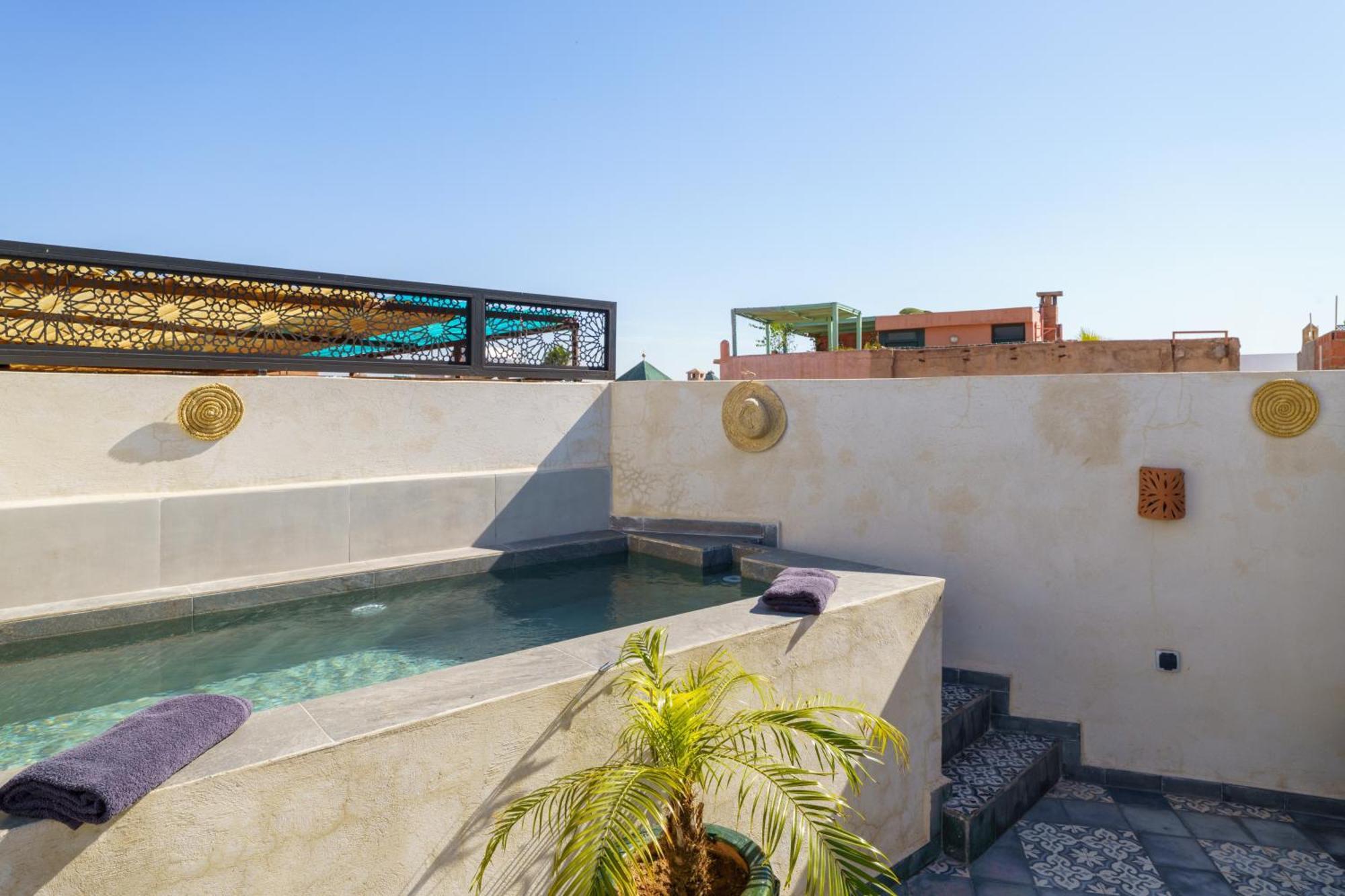 Riad 4 Chambres - Piscine & Petit Dejeuner Gratuit - Wifi Fibre Optique Marrakesh Exterior foto